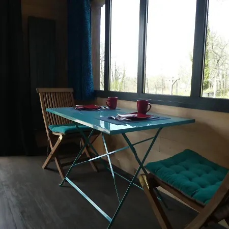 Dans Independant En Perigord Noir